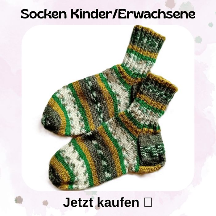 In der kalten Jahreszeit gibt es nichts besseres und schöneres als handgestrickte Socken von *Mini Tilli by Sonja*