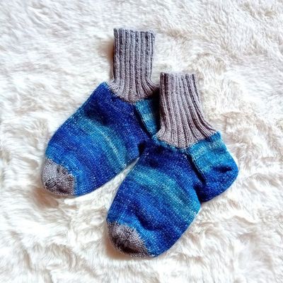 handgestrickte Damensocken blau grau in Gr. 36/37