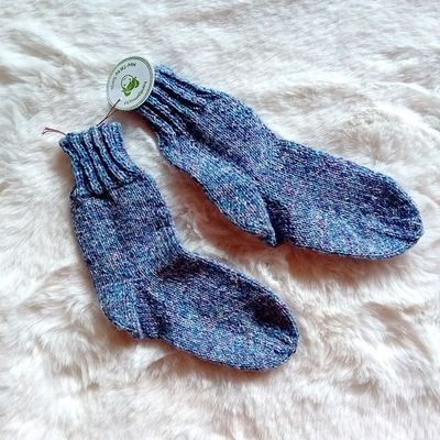 handgestrickte Kindersocken flieder in Gr. 22/23