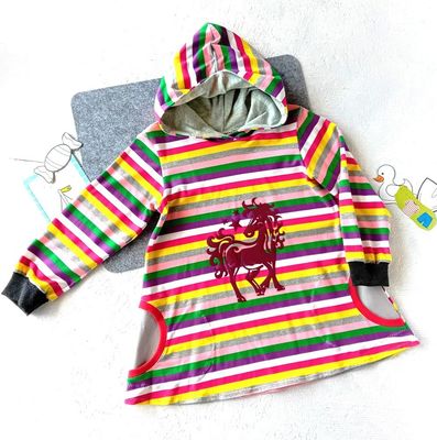 Kapuzenpullover Kinder Hoodie ZAUBERPFERD in Gr. 116 Kapuzenpullover Kinder Hoodie ZAUBERPFERD in Gr. 116