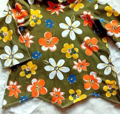 Zipfelpullover Kinder BLUMEN RETRO in Gr. 128