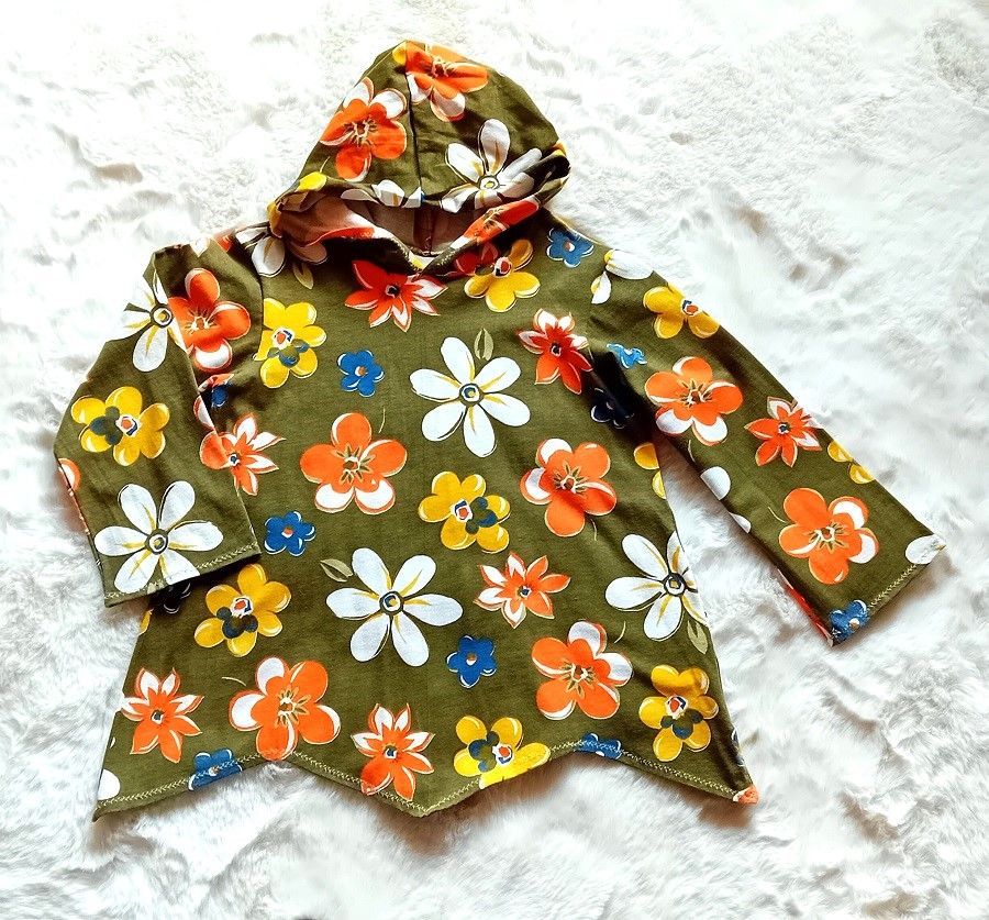 Zipfelpullover Kinder BLUMEN RETRO in Gr. 128