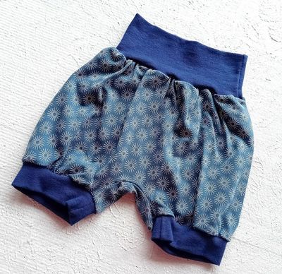 Kindershorts BLUMEN in Gr. 80-92