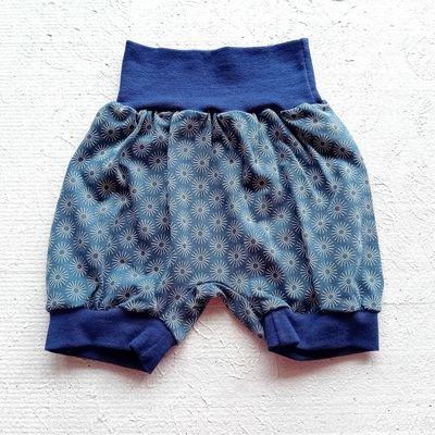 Kindershorts BLUMEN in Gr. 80-92