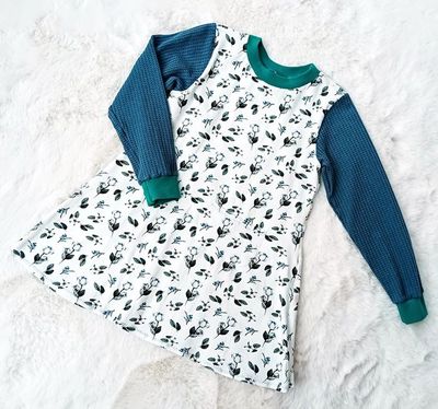 Kinderkleid langarm  ROSEN in Gr. 104