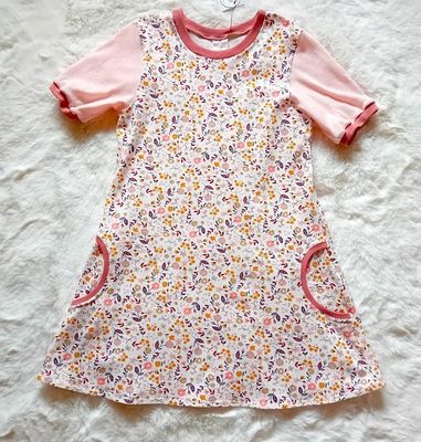 Kinderkleid Sommerkleid KLEINE BLUMEN in Gr. 116 und 140