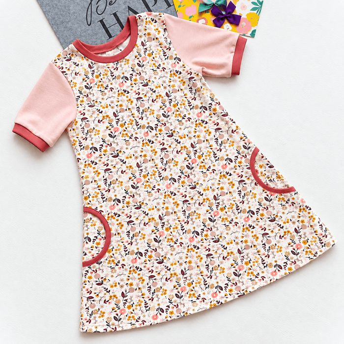 Kinderkleid Sommerkleid KLEINE BLUMEN in Gr. 116 und 140