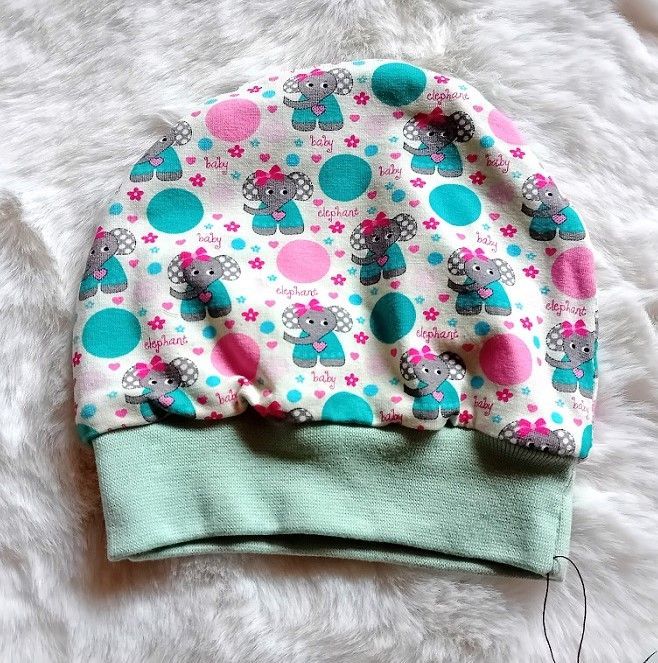 Baby Beanie  ELEFANTEN PUNKTE / 0-6 Monate