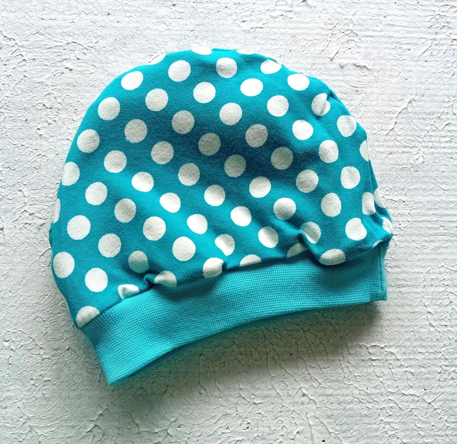 Baby Beanie  ELEFANTEN PUNKTE / 6-9 Monate