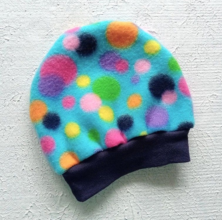 Baby Beanie  PUNKTETANZ / 6-9 Monate