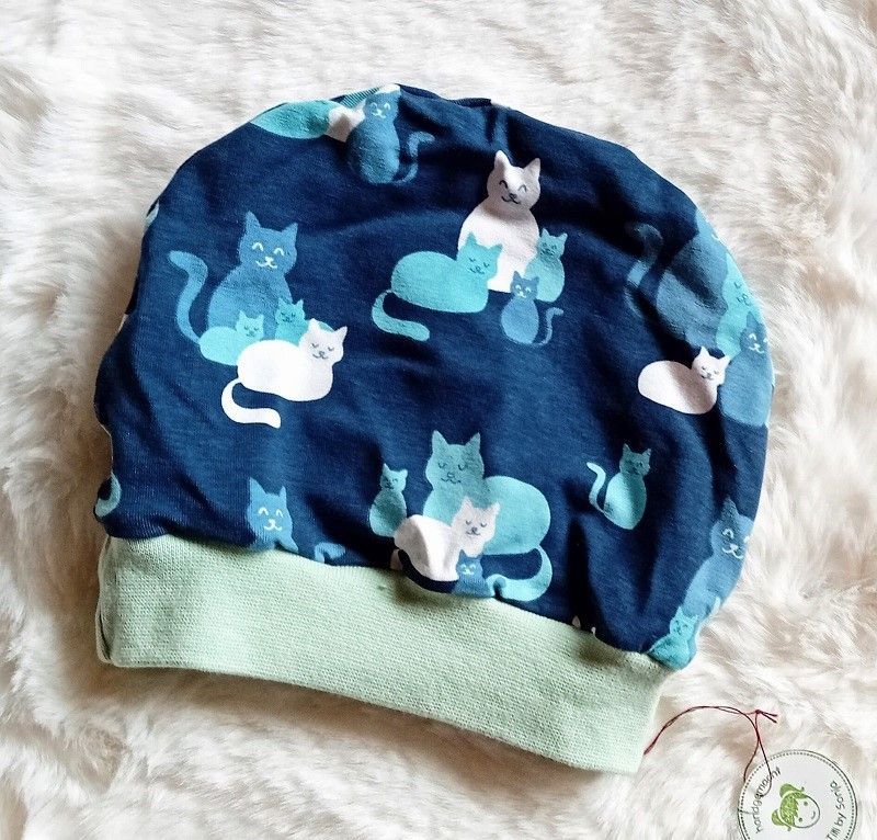 Baby Beanie  KATZEN BLUMEN / 9-12 Monate