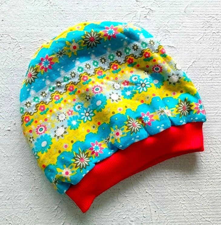 Kinder Beanie RINGELREIHEN PUNKTE  / ab 18 Monaten