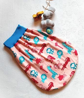 Baby Strampelsack HERZENSTIERE | 0-5 Monate Baby Strampelsack HERZENSTIERE | 0-5 Monate