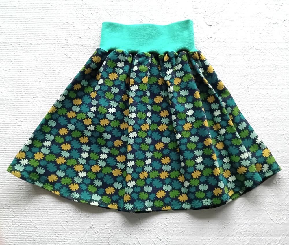 Kinderrock Tellerrock BLUMENSTECKER in Gr. 110/116