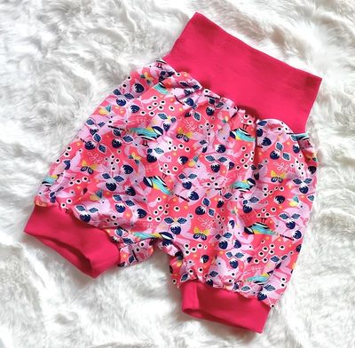 Kindershorts BEEREN in Gr. 80-92