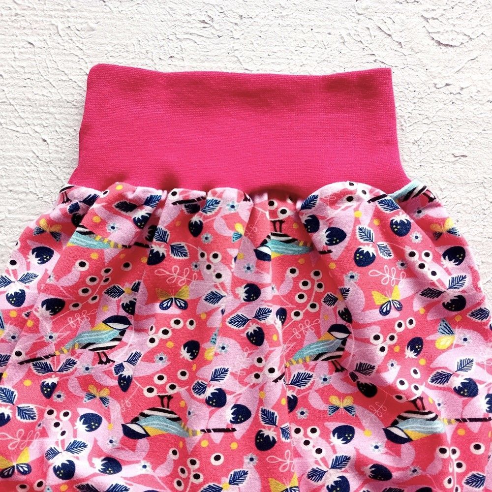 Kindershorts BEEREN in Gr. 80-92