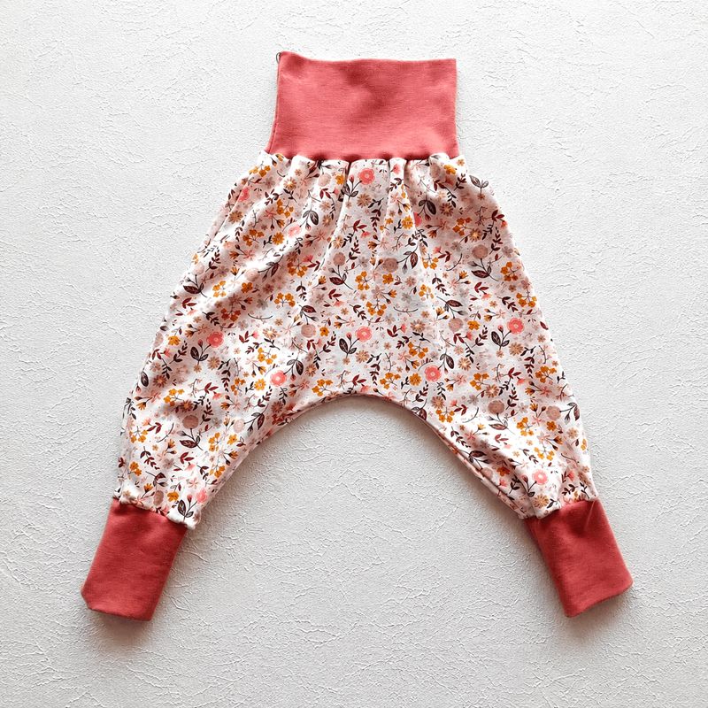 Baby Pumphose BLUMEN in Gr. 74/80