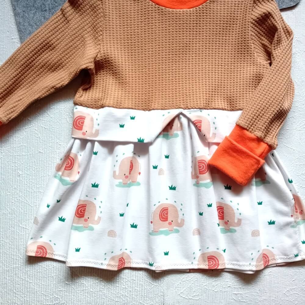 Girly Sweater GROSSE TIERE in Gr. 98