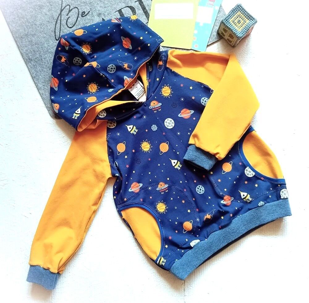 Kapuzenpullover Jungen GALAXY in Gr. 104 und 116