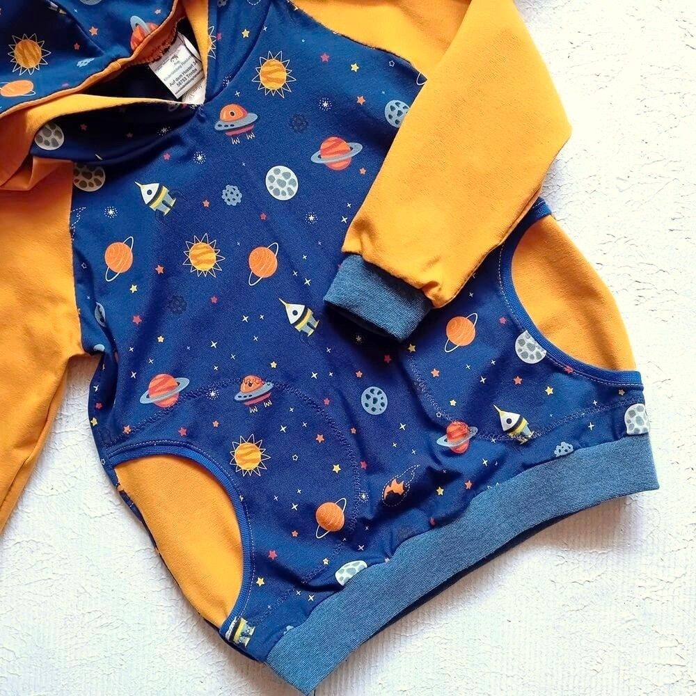 Kapuzenpullover Jungen GALAXY in Gr. 104 und 116