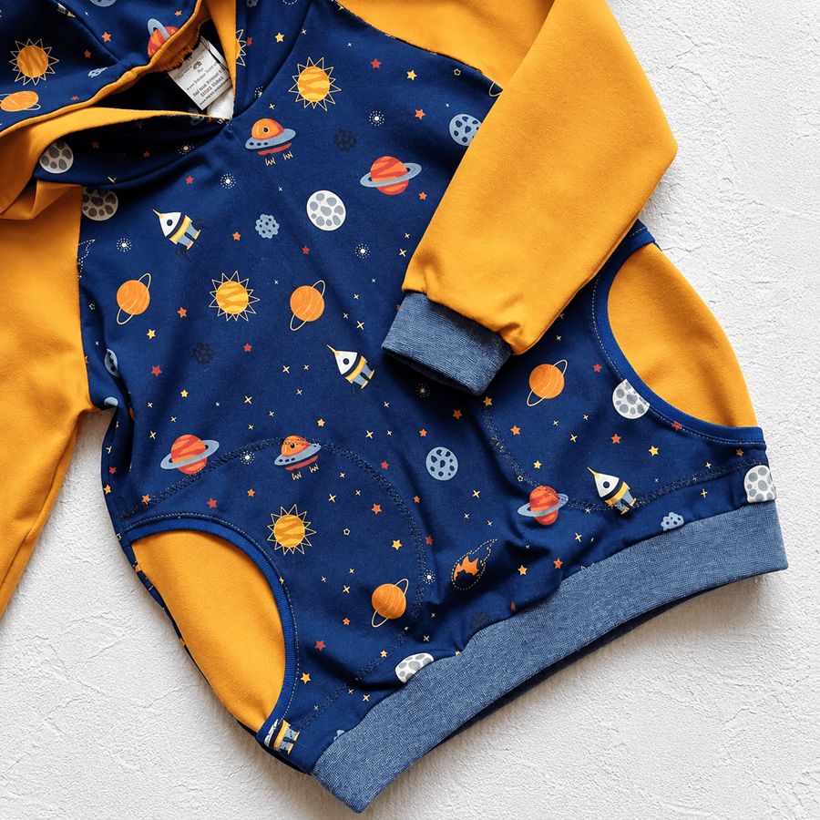 Kapuzenpullover Jungen GALAXY in Gr. 104 und 116