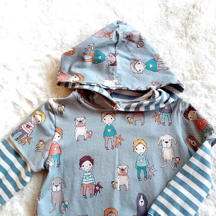 Kapuzenpullover Jungen HUNDE in Gr. 110/116