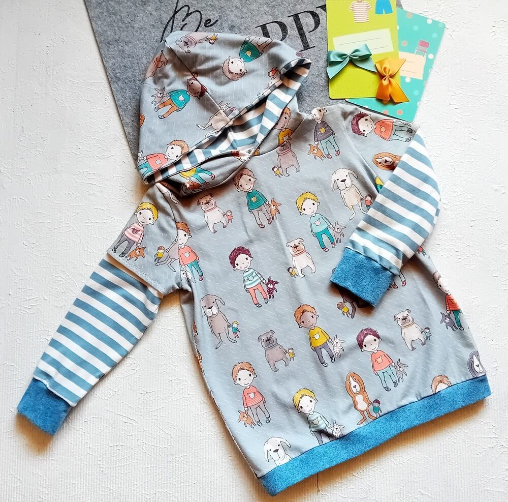 Kapuzenpullover Jungen  HUNDE in Gr. 110/116