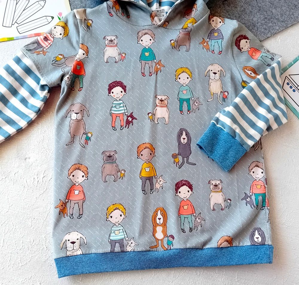 Kapuzenpullover Jungen HUNDE in Gr. 110/116