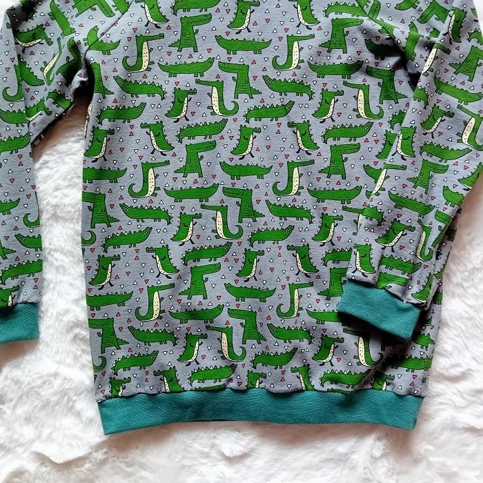 Kapuzenpullover Jungen KROKODILE in Gr. 128