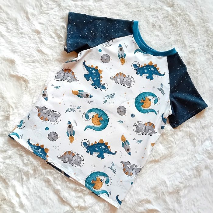 Kinder T-Shirt WELTRAUMDINOS in Gr. 128 und Gr. 134