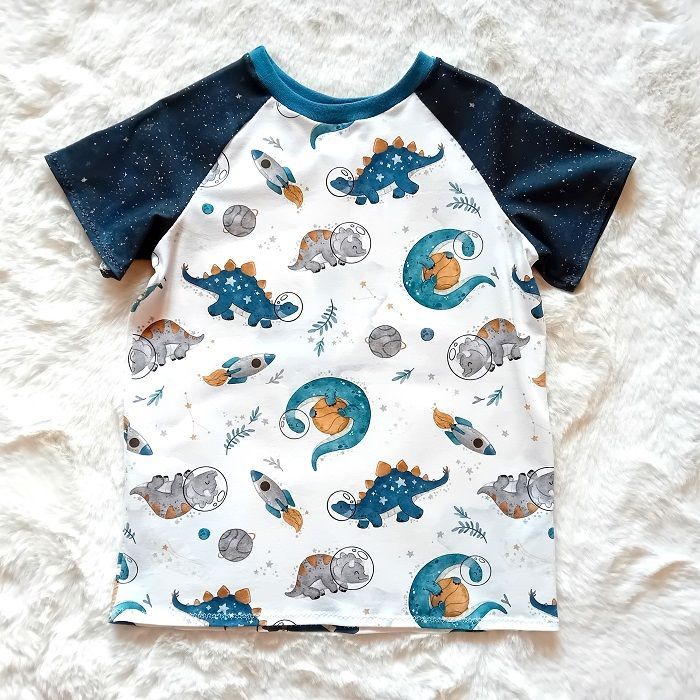Kinder T-Shirt WELTRAUMDINOS in Gr. 128 und Gr. 134