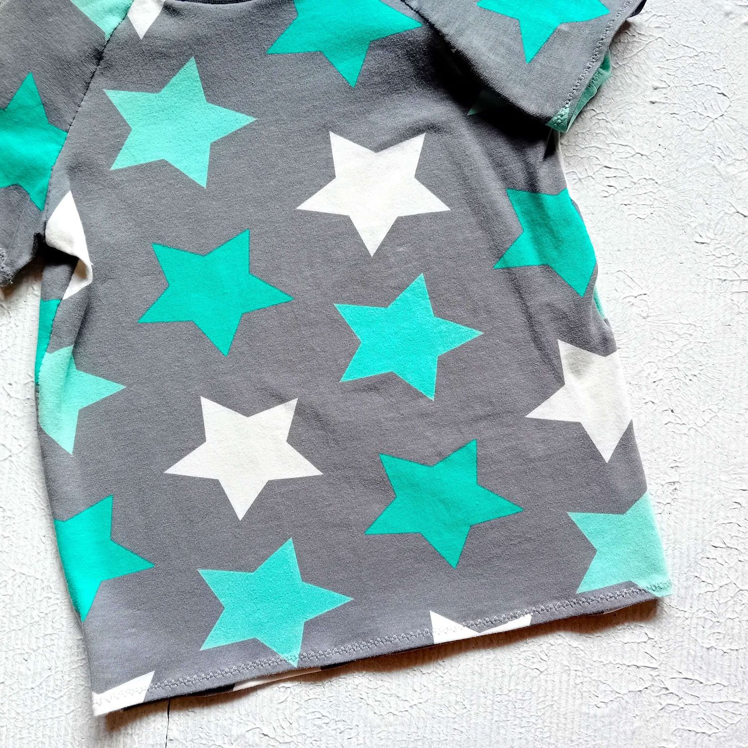 Kinder T-Shirt STERNE in Gr. 98