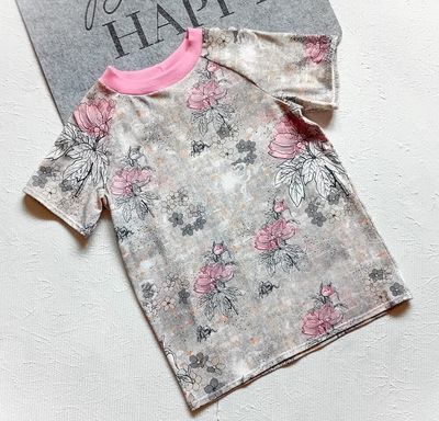 Kinder T-Shirt VINTAGE BLUMEN in Gr. 128 Kinder T-Shirt VINTAGE BLUMEN in Gr. 128