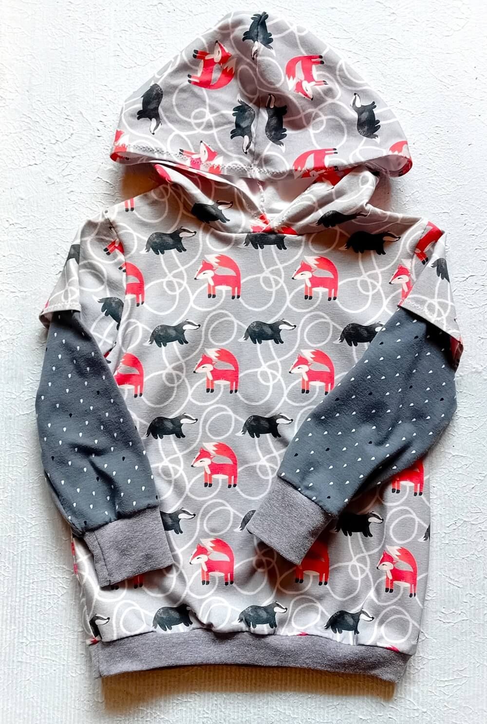 Kapuzenpullover Jungen FUCHS mit DACHS in Gr. 98/104