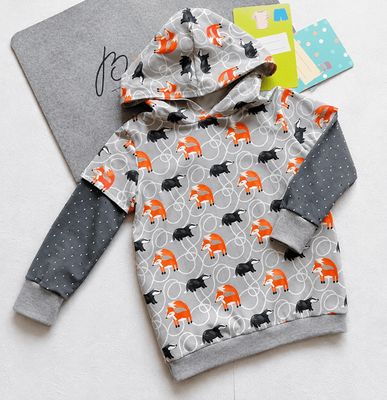 Kapuzenpullover Jungen FUCHS mit DACHS in Gr. 98/104 Kapuzenpullover Jungen FUCHS mit DACHS in Gr. 98/104