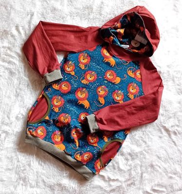 Kapuzenpullover Jungen LION KING in Gr. 134