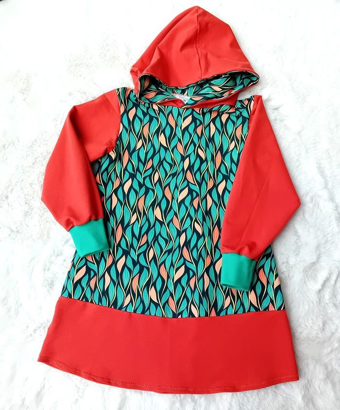 Kapuzenkleid Kinder langarm BLATTRANKEN in Gr. 122