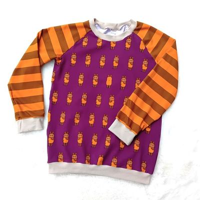 Kinderpullover langarm DIE MAUS beere in Gr. 128