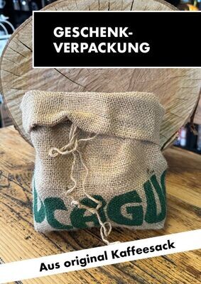 Utensilo/Geschenk-Verpackung aus Kaffeesack