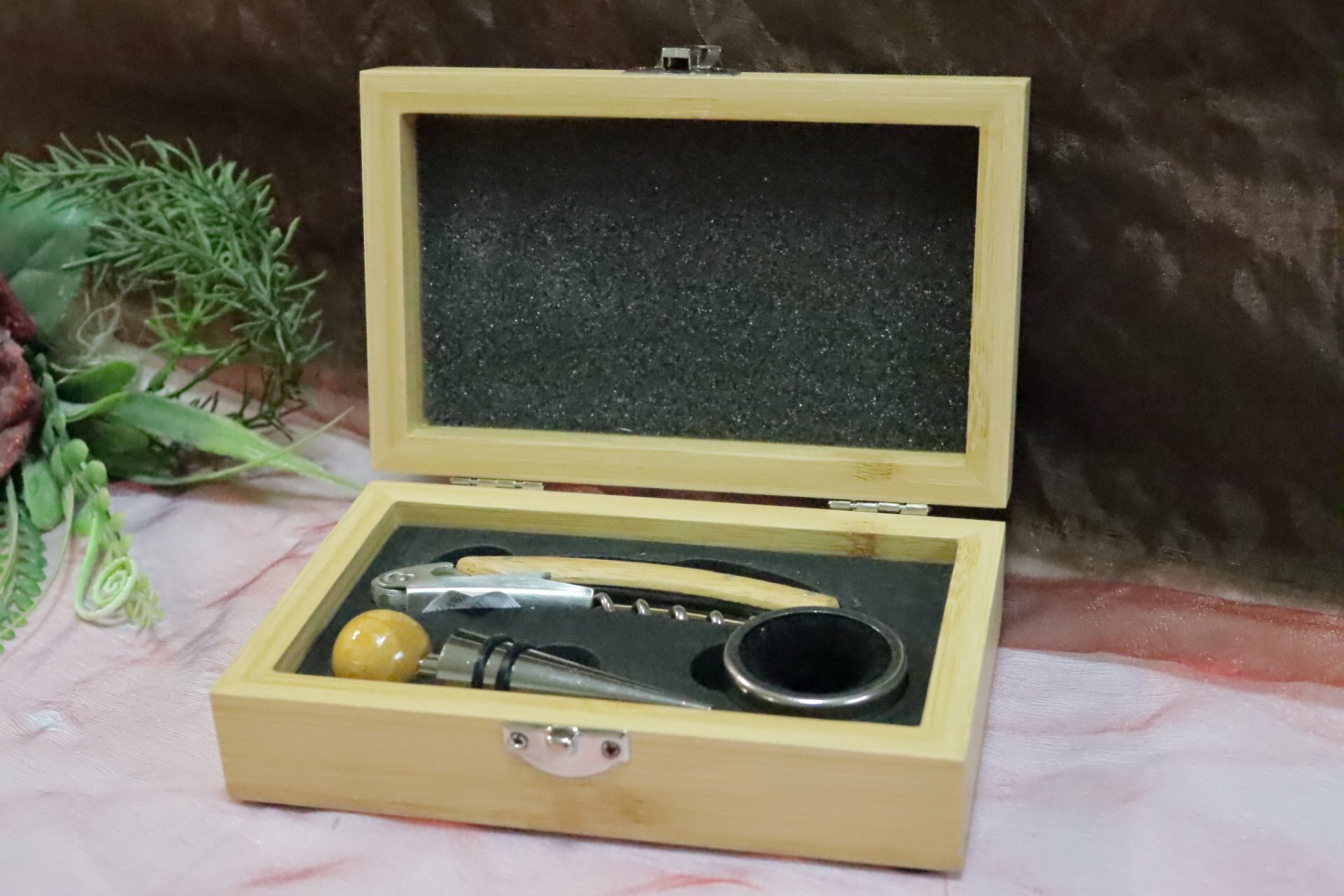 Caixa de acessórios de vinho