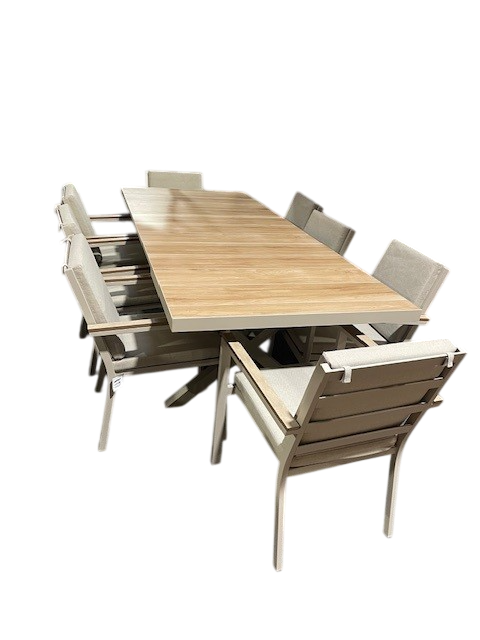 Zest Rectangle Extendable Dining Set with free covers!