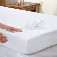 WATERPROOF MATRESS PROTECTOR 