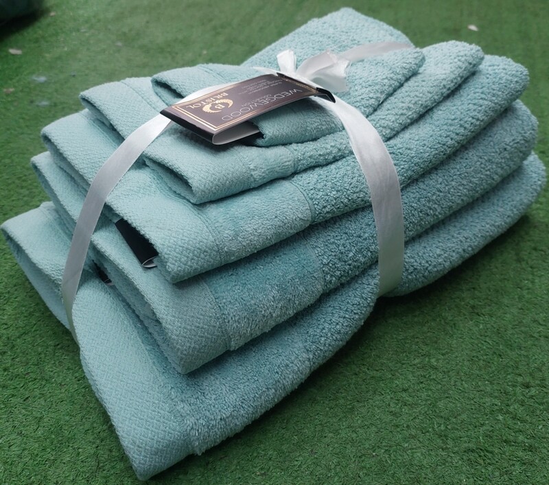 BRISTOL WEDGEWOOD GIFT TOWEL SET
