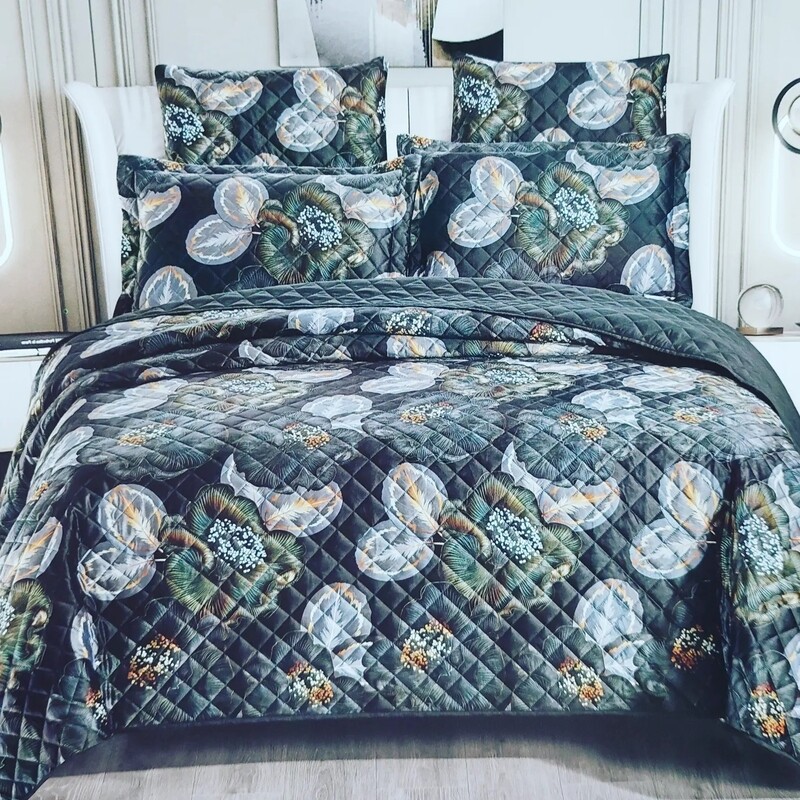 PLUSH PRINTED VELVET QUILT SET