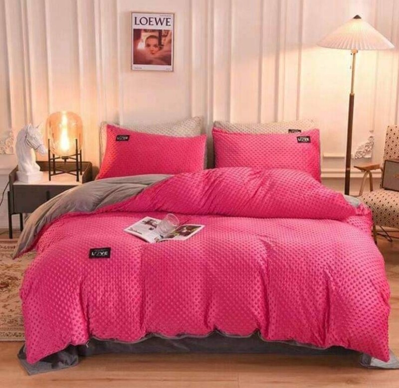 TUFTED FLEECE COMFORTER SET RED STONE