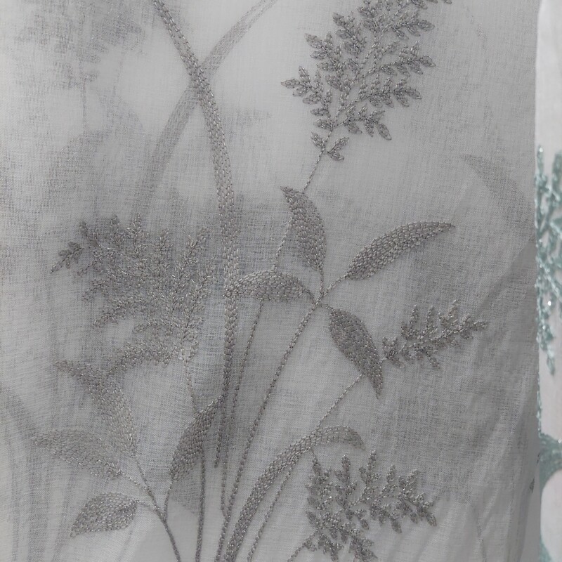 FLORAL LACE CURTAIN