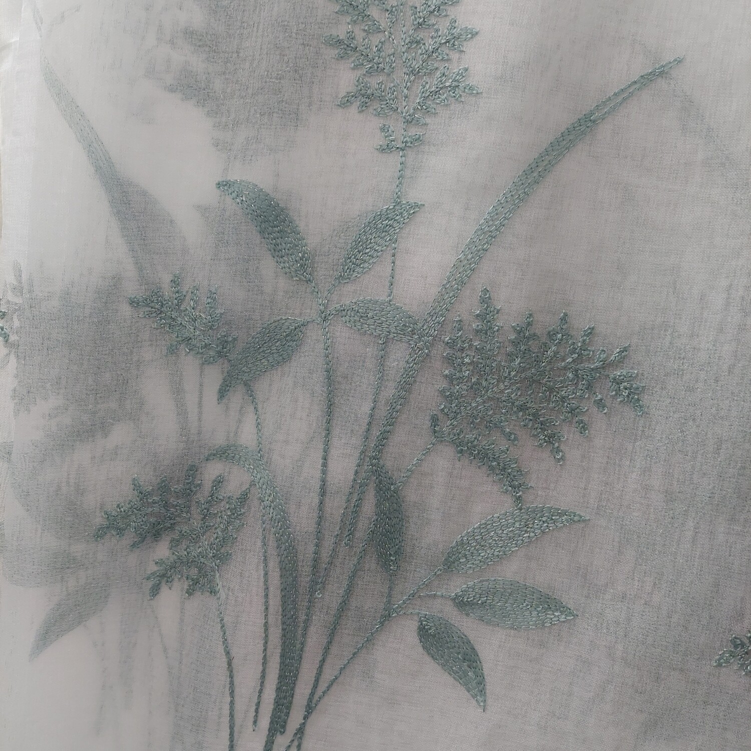 FLORAL LACE CURTAIN