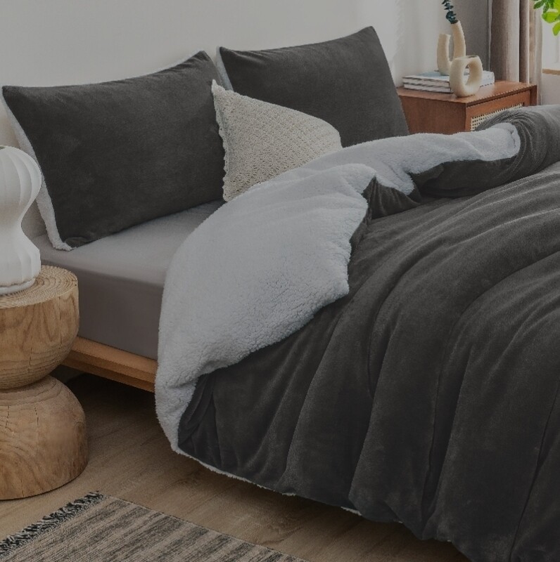 FLEECE SHERPA COMFORTER