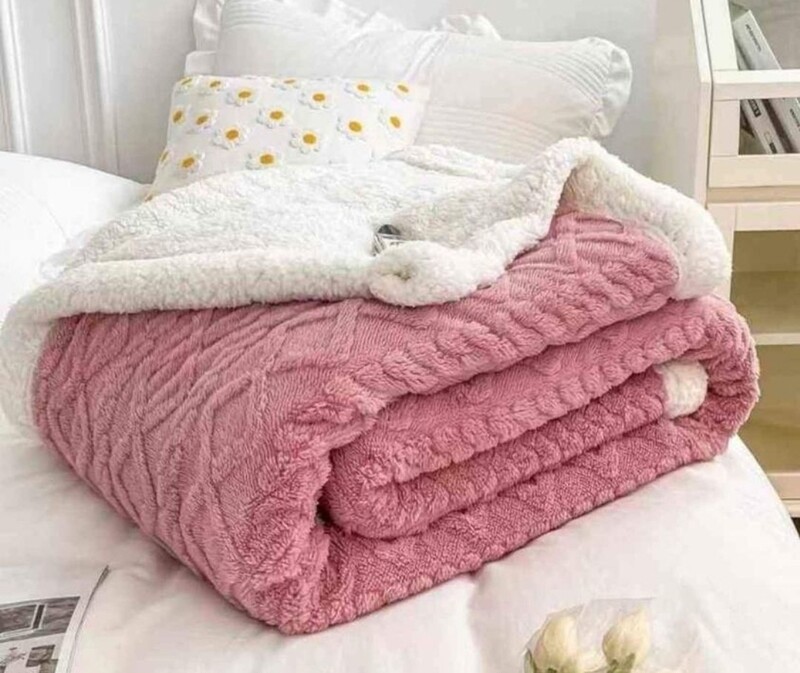 GEOMETRIC FLEECE BLANKET-BULK