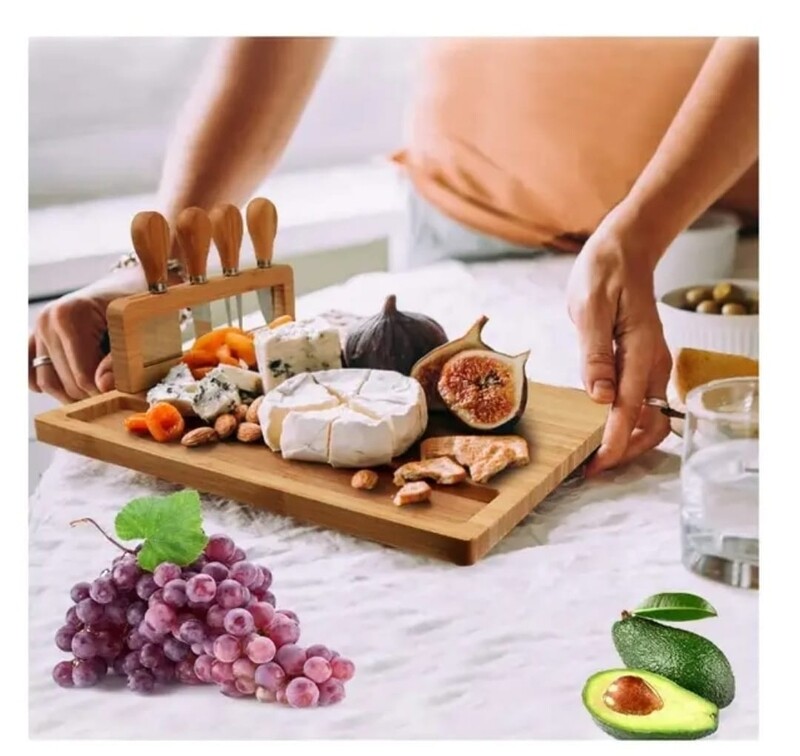 WOODEN CHEESE BOARD SET 01
